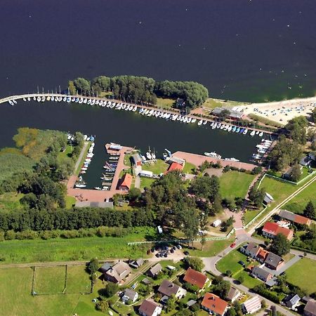 Ostseeferienhaus Oberes Apartment Mönkebude Exteriör bild